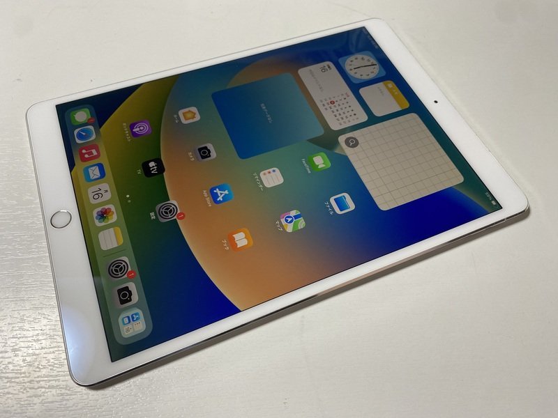 IC406 SIMフリー iPad Pro(10.5) Wi-Fi+Cellular シルバー 256GB ジャンク ロックOFF_画像1