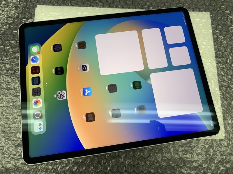 DV948 iPad Pro 12.9インチ 第5世代 Wi-Fiモデル A2378 シルバー 512GB_画像1