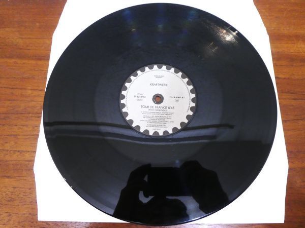 S) ●(Q-7) Kraftwerk クラフトワーク 「 Tour De France / ツール・ド・フランス 」　LPレコード UK盤 @80_画像3