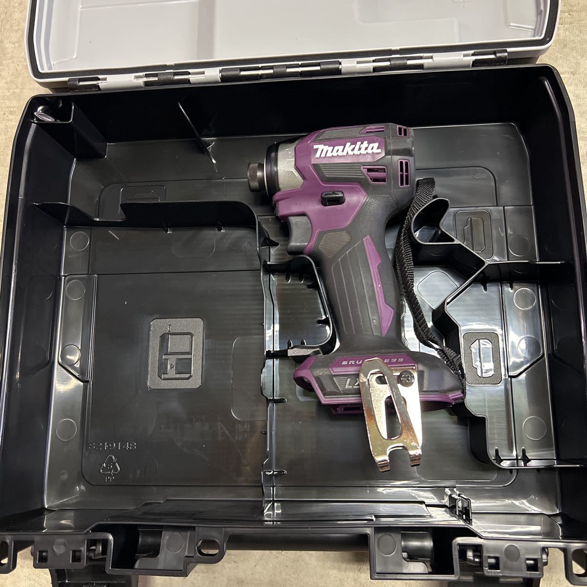 マキタ18V インパクトドライバTD173 パープル保管品中古品本体とケース