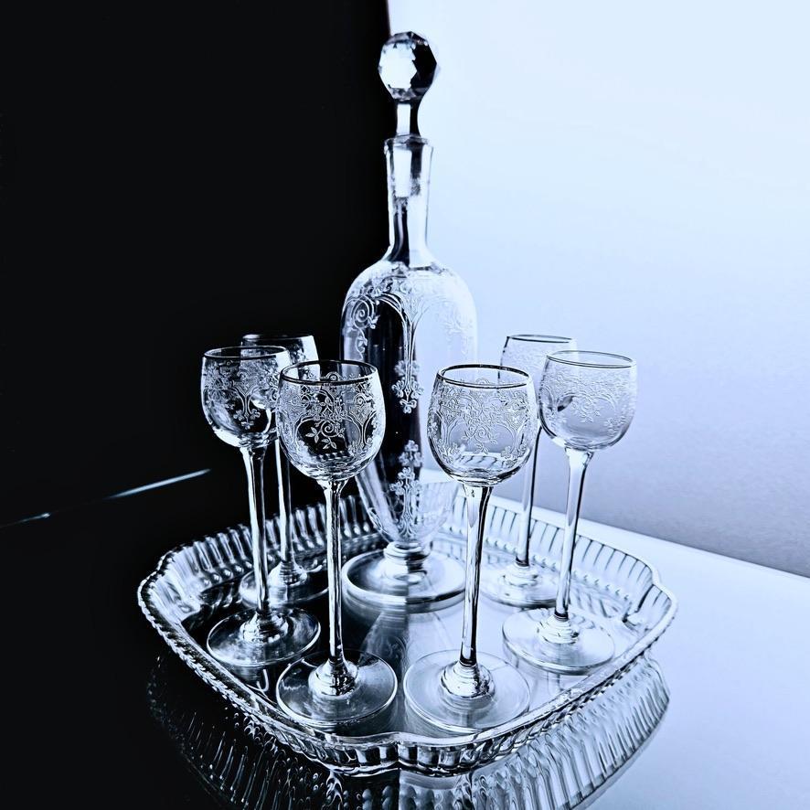 極上オールドバカラ トレフル 金彩のリキュールサービスセット プレート デキャンタ グラス ワイングラス 1890年前後フランスアンティーク