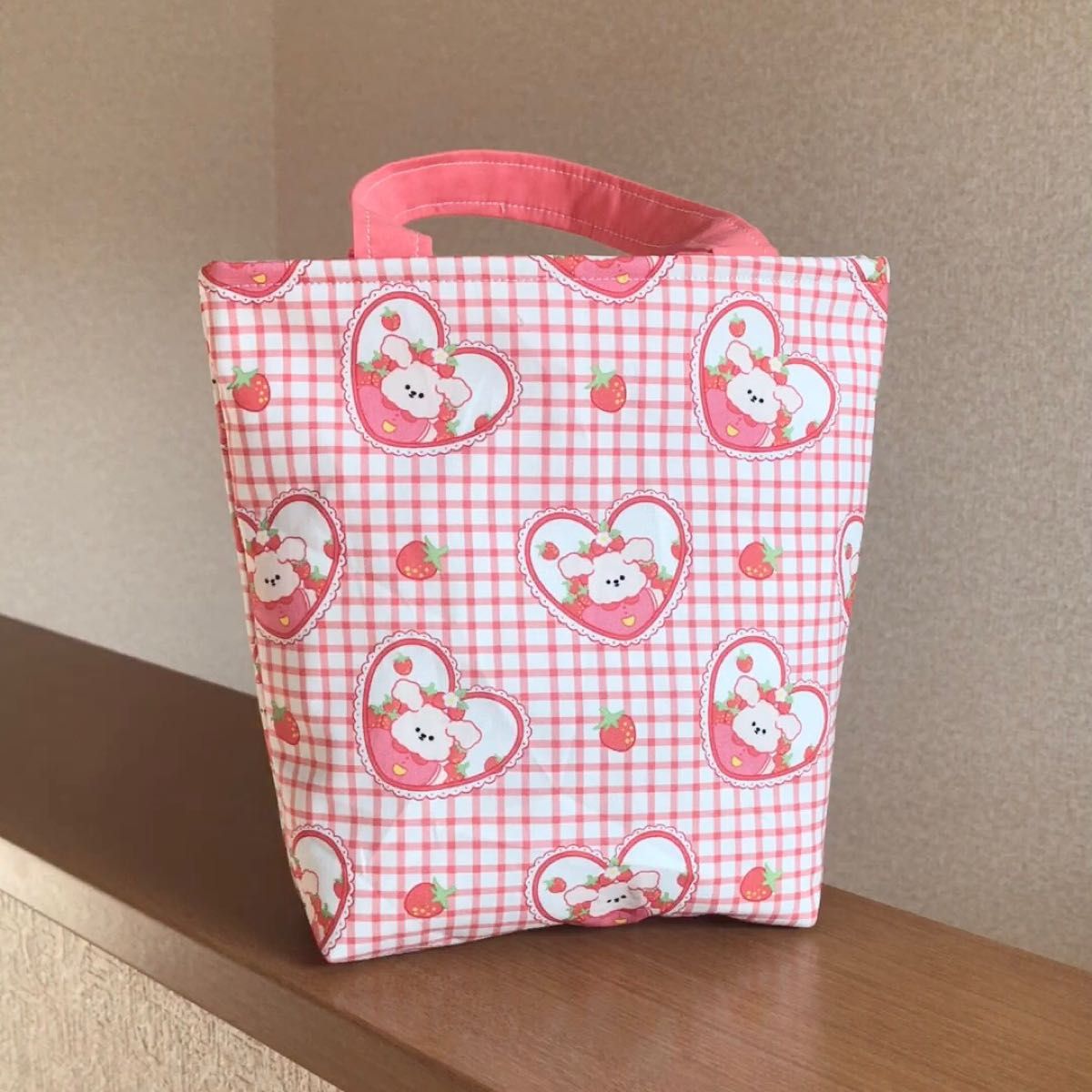 新柄新作 可愛いうさぎいちご苺ミニトートバッグレディースハンドメイド バッグインバッグ ビッグポーチ ジム小袋 誕生日プレゼント