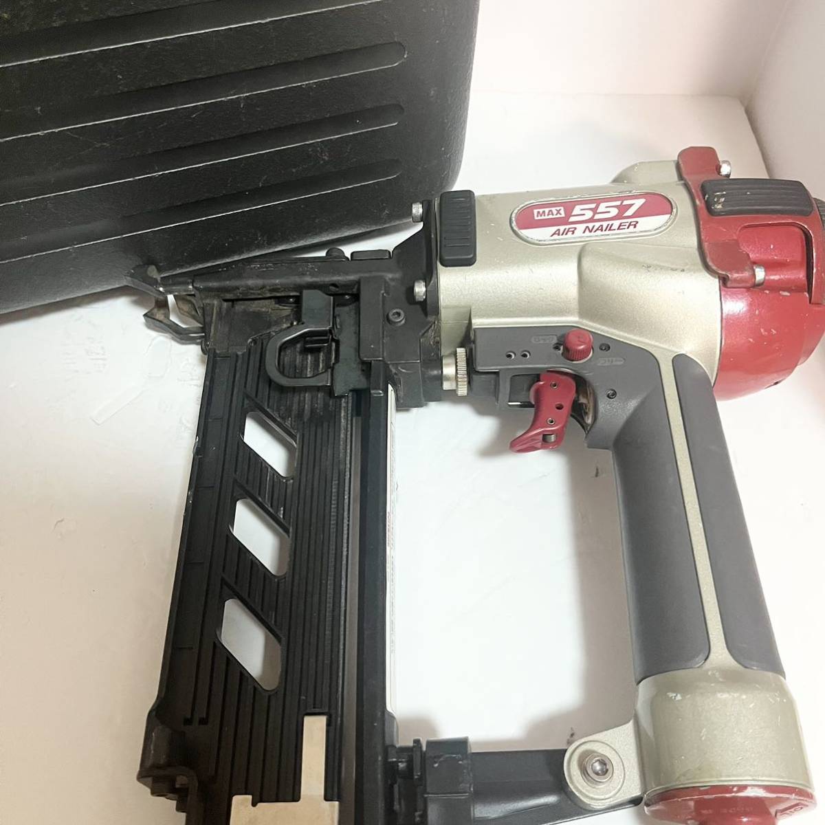 MAX マックス エアネイラ TA-557/957Tフロア エアー釘打ち機|Yahoo