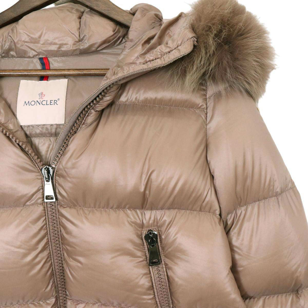 モンクレール SERIFUR セリファー ダウンジャケット 1A545 02 C0229 レディース ベージュ系 MONCLER 中古 【アパレル・小物】_画像2