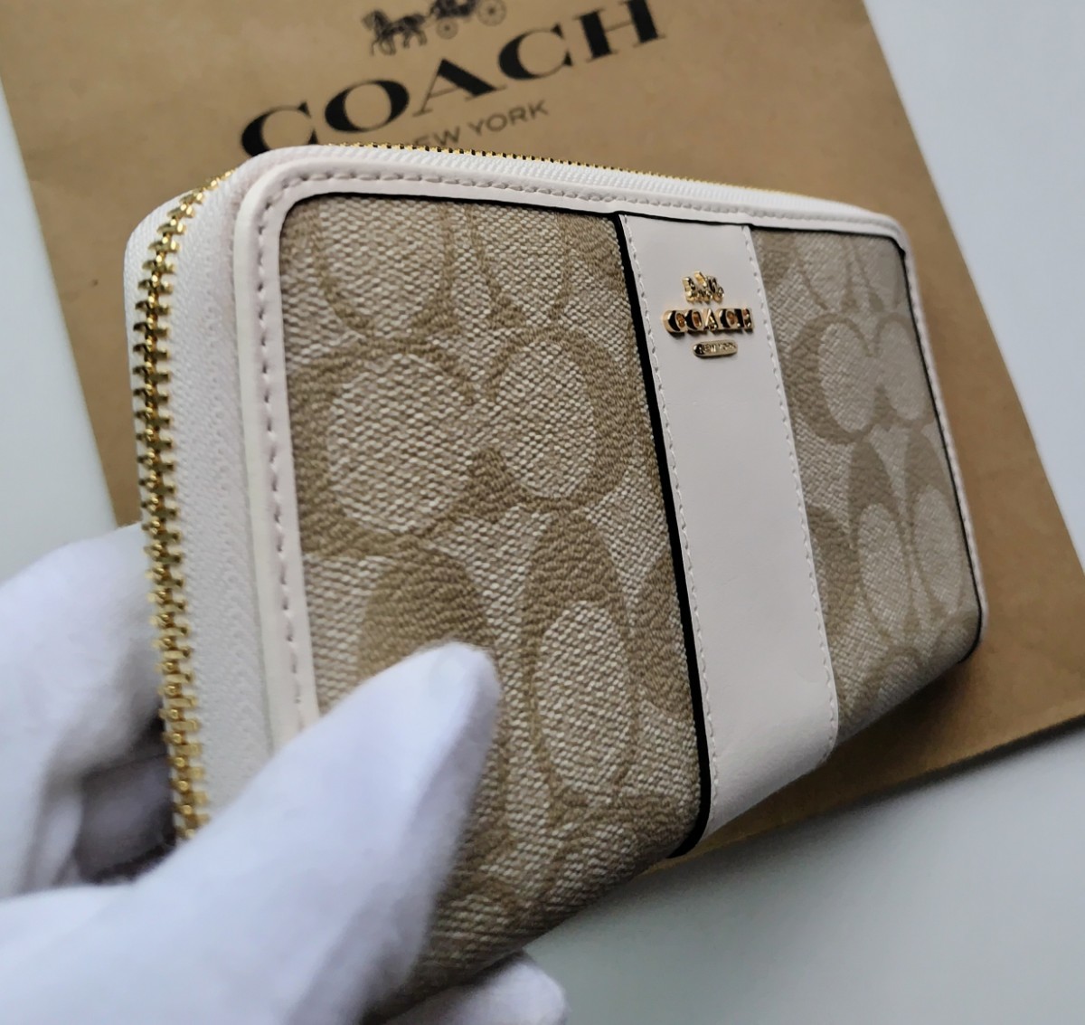 【新品】COACH コーチ 長財布 シグネチャー ライトカーキ チョーク 【新品】COACH コーチ 長財布 シグネチャー ライトカーキ チョーク