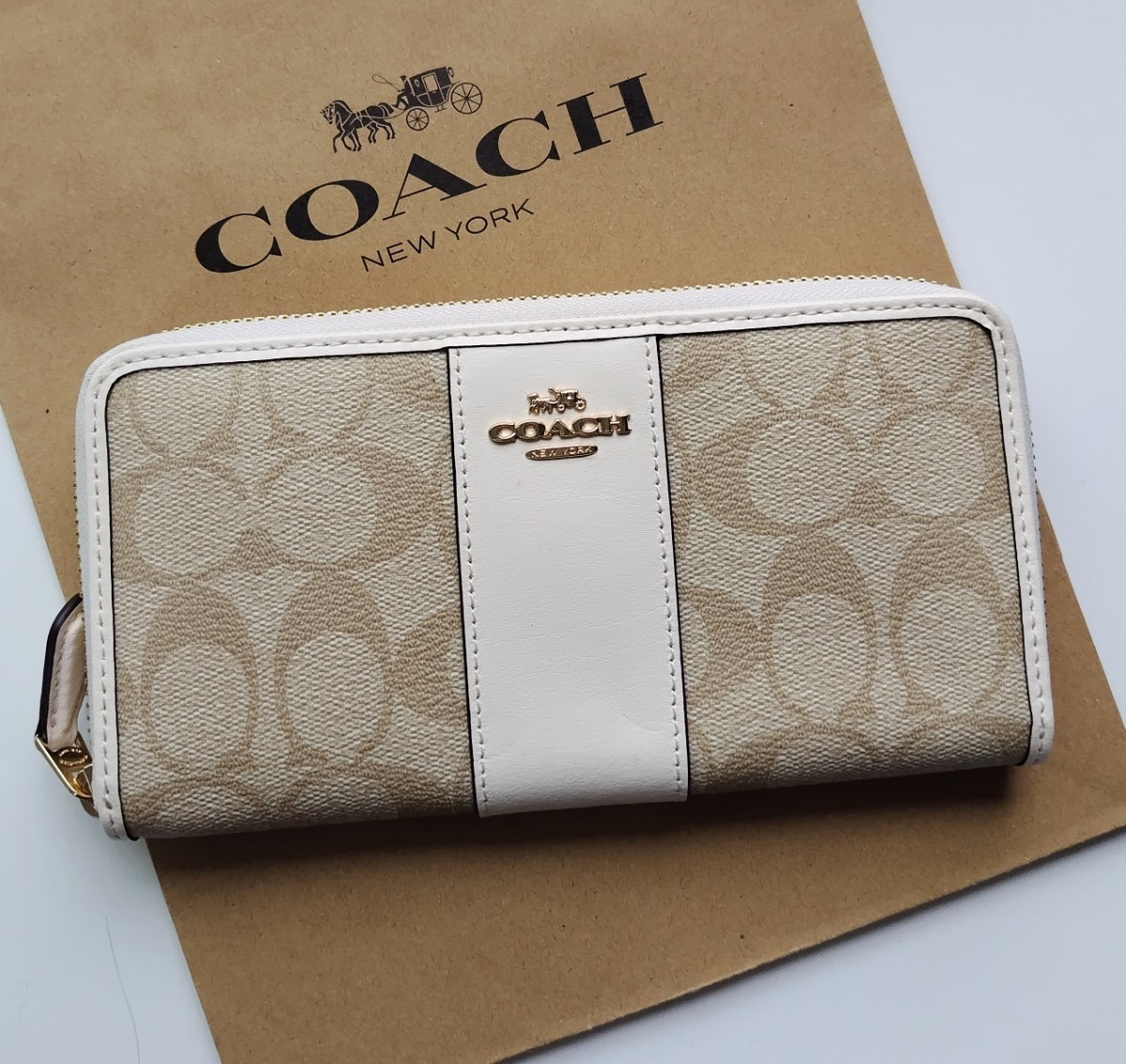 【新品】COACH コーチ 長財布 シグネチャー ライトカーキ　チョーク