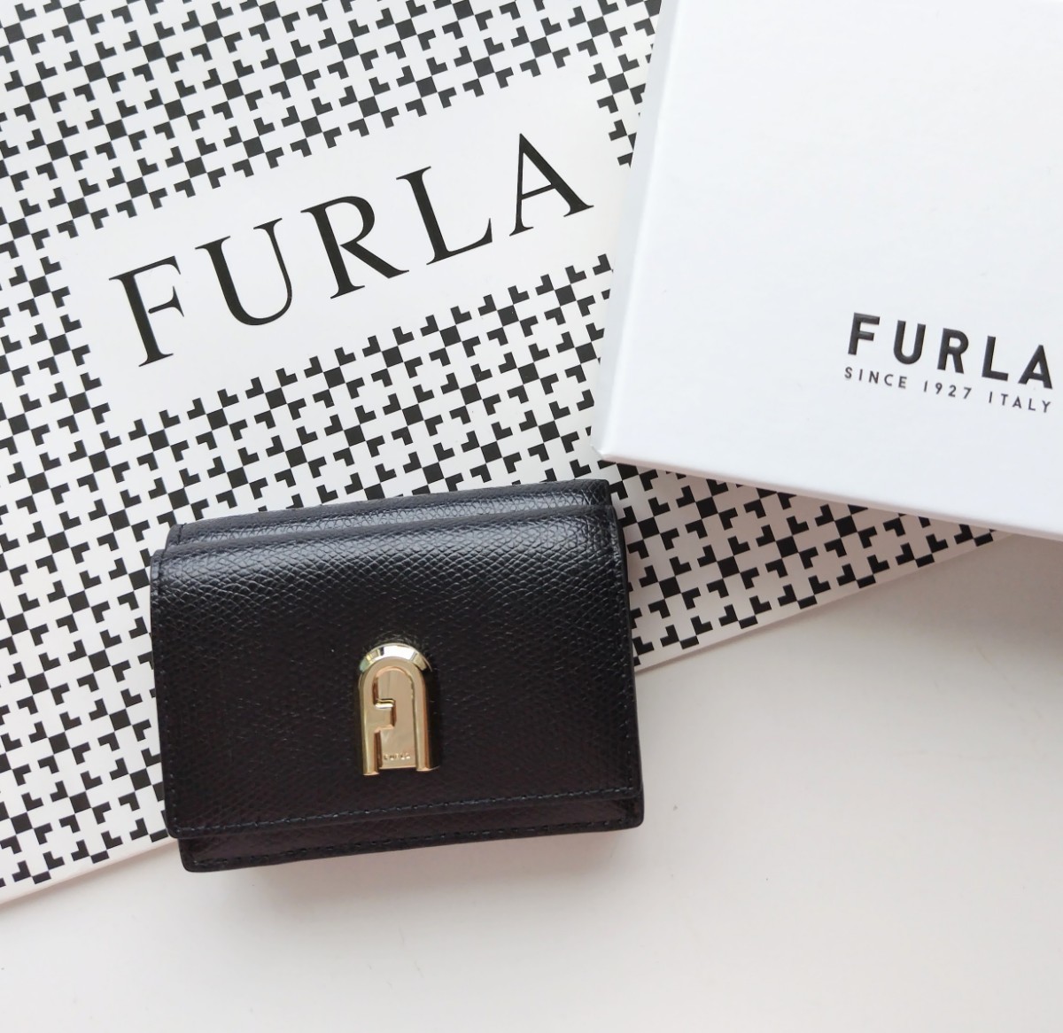 誠実 FURLA BABYLON 三つ折り財布 ブラック | yasnabeauty.com