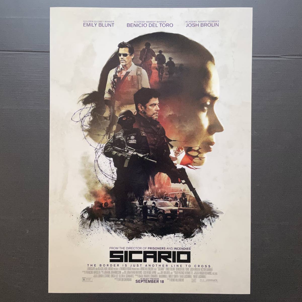 US版ポスター『ボーダーライン』（Sicario）★ベニチオ・デル・トロ/ジョシュ・ブローリン/エミリー・ブラント_画像3