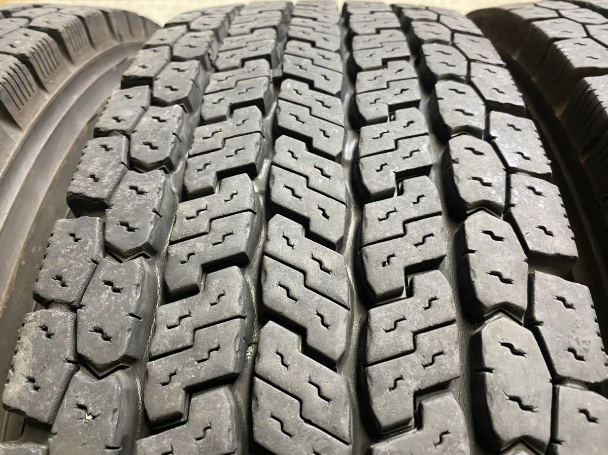 225/80R17.5 123/122L トラックタイヤ ヨコハマZEN902ZE スタッドレス　6本　2022/2021年製バリ山　225/80/17.5 滑川町引き取り可能_画像6