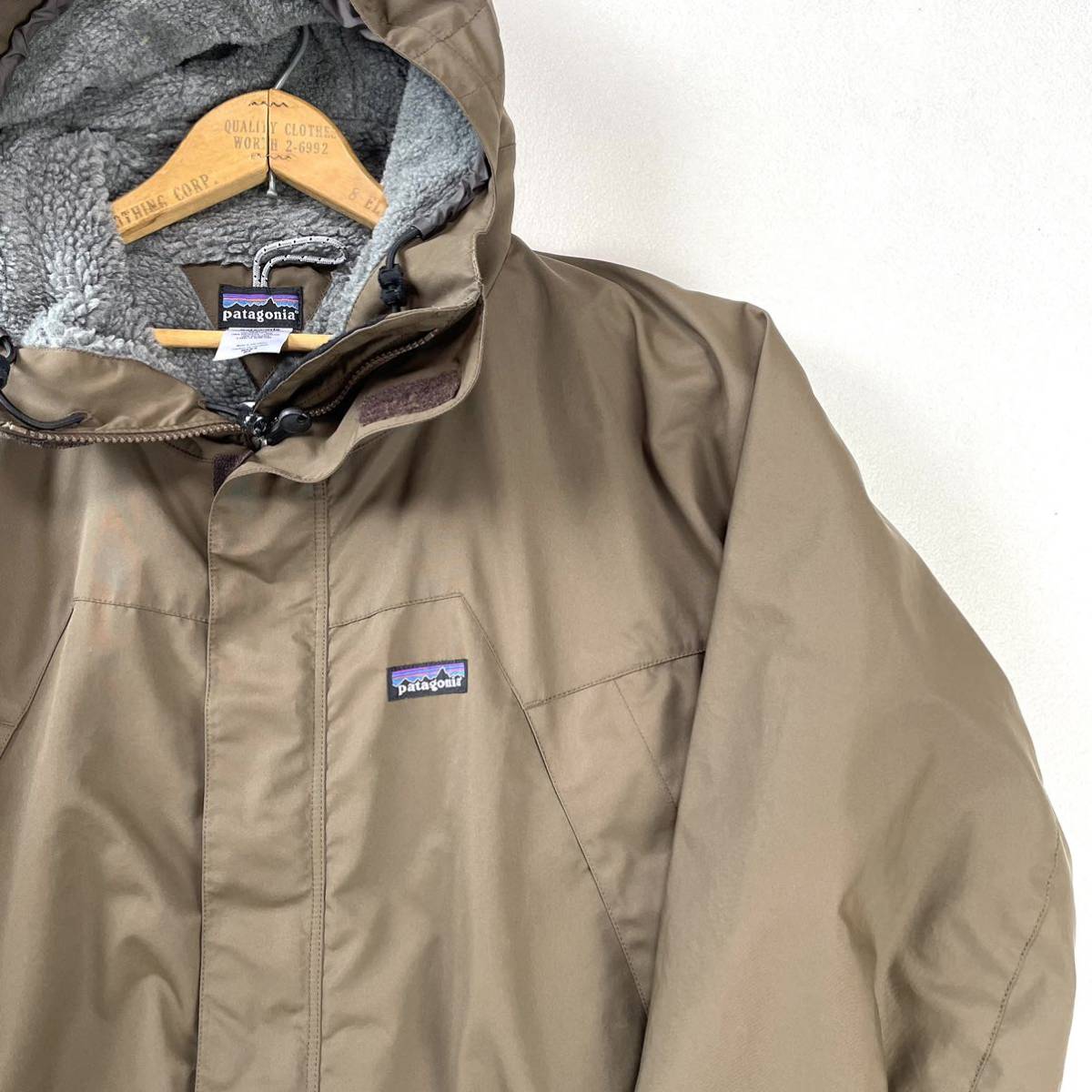 廃盤・美品】00年代 Patagonia 黒タグ INFURNO JACKET ブラック 廃盤・美品】00年代 Patagonia 黒タグ INFURNO JACKET ブラック