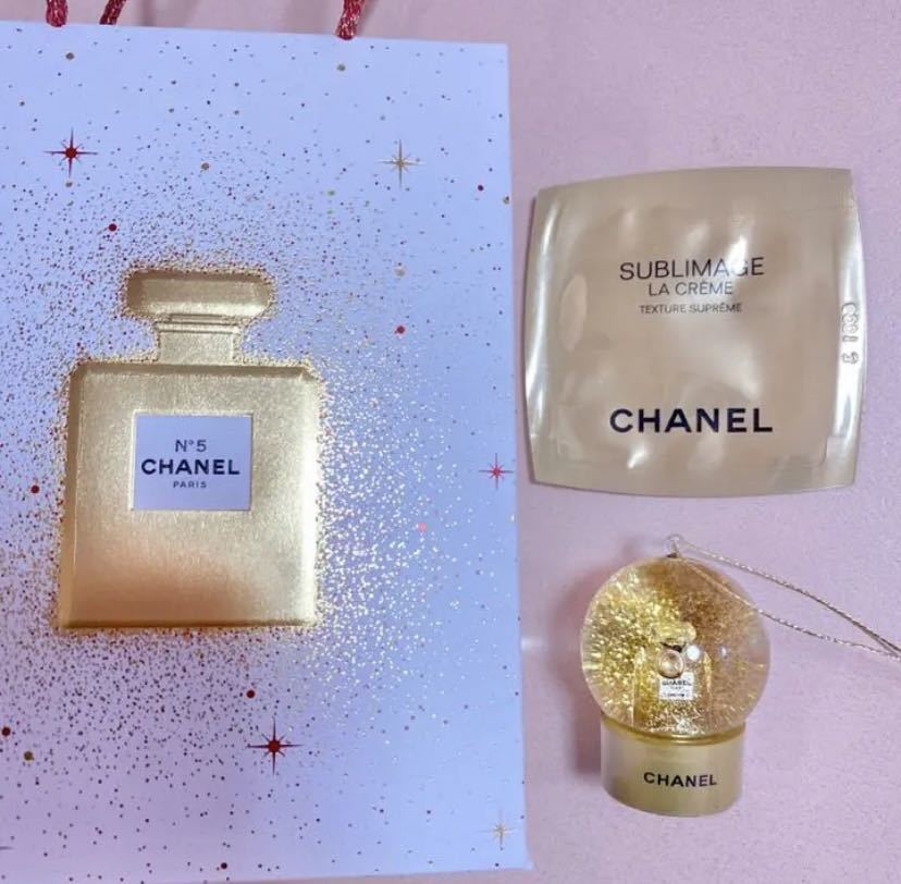 シャネル CHANEL ホリデー 限定 ノベルティ スノードーム 非売品 シャネル CHANEL ホリデー 限定 ノベルティ スノードーム 非売品