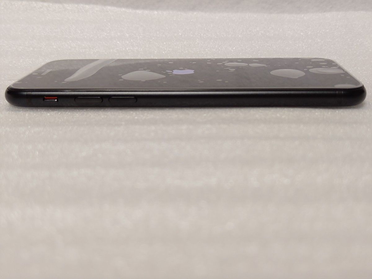 極美品 SIMフリー iPhone SE 第2世代 64GB ブラック バッテリー新品
