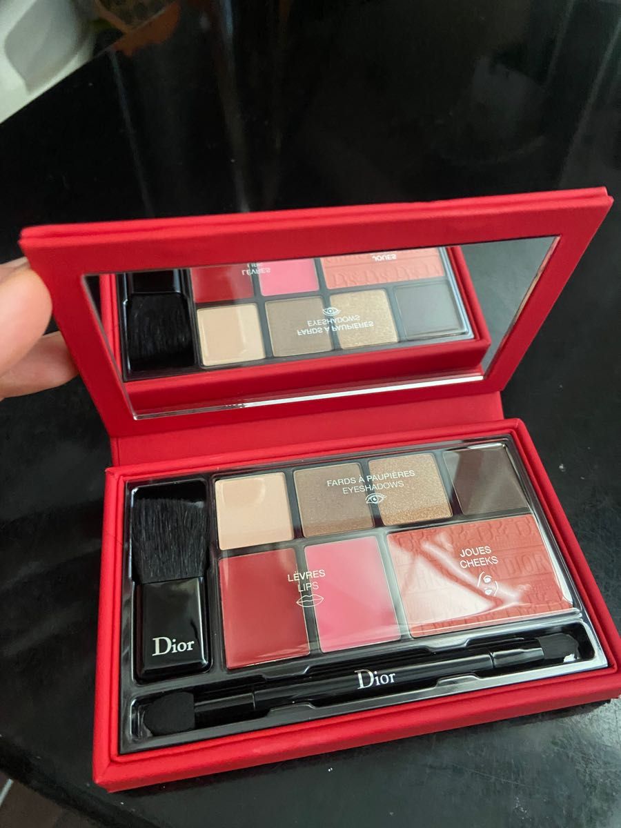 Dior トラベルミニパレット 2022 アイシャドウ　リップ　定価9350円