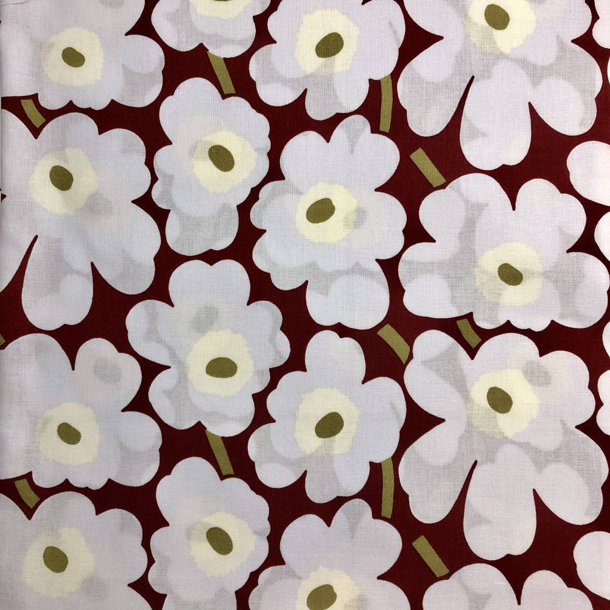 marimekko　ハーフカットクロス／はぎれ　ミニウニッコ　ダークレッド×ライトグレー×ナチュラルホワイト　68×50cm　マリメッコ_画像1