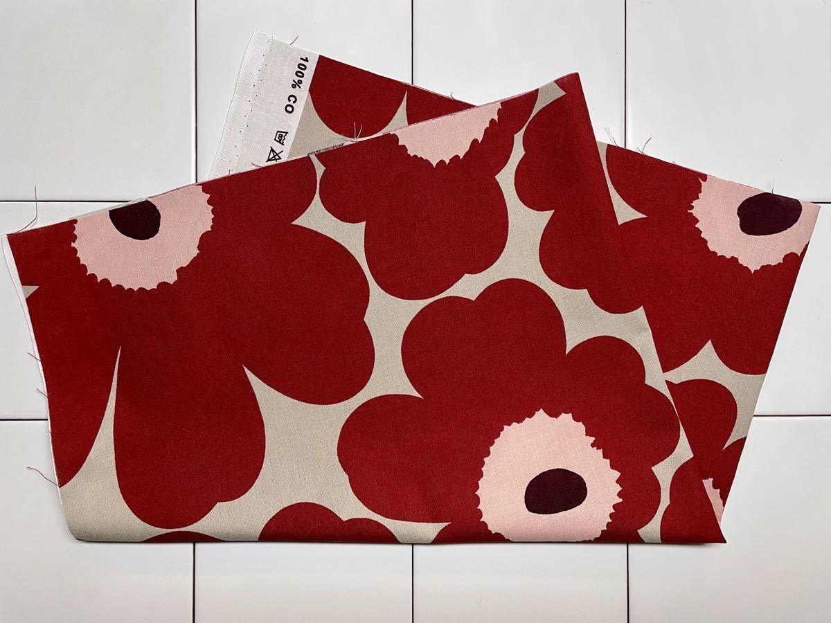 marimekko　ハーフカットクロス／はぎれ　ピエニウニッコ　ライトブラウン×レッド×ライトレッド　68×50cm　マリメッコ_画像2