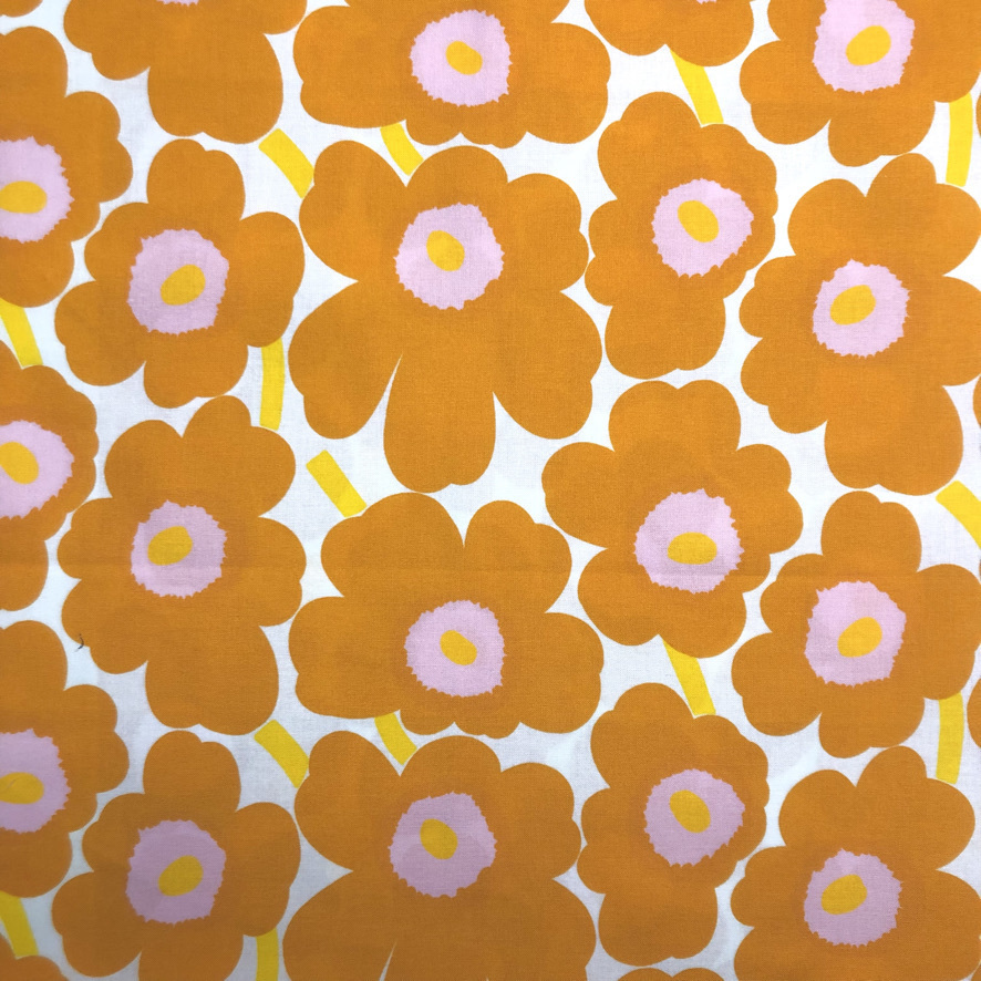 marimekko　ハーフカットクロス／はぎれ　ミニウニッコ　ホワイト×オレンジ×ピンク　廃番色　68×57cm　マリメッコ_画像1