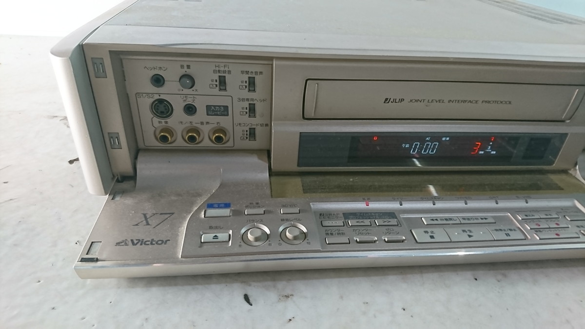 a10-143 ■Victor ビクター S-VHSビデオデッキ HR-X7　オーディオ機器_画像2