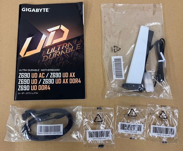 GIGABYTE Z690 UD AX DDR4 Intel Z690 ULTRA DURABLE ATX マザーボード_画像8