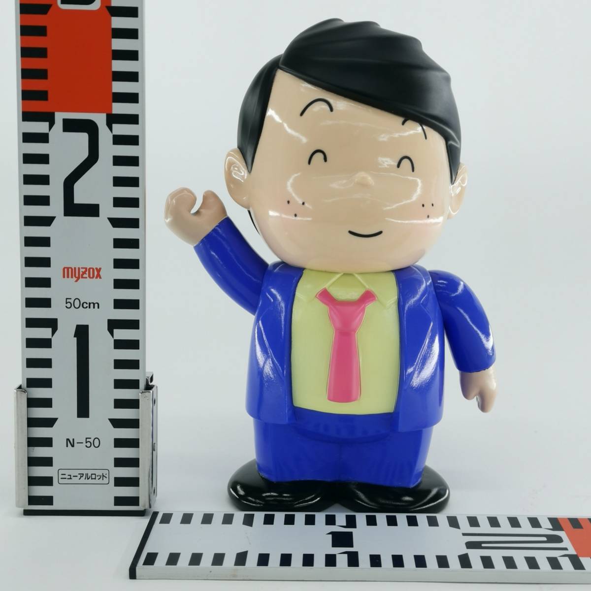 今週のおすすめ製品 美品 送料無料 山口六平太 サイズ約W18 マスコット 人形 ソフビ ソフビ