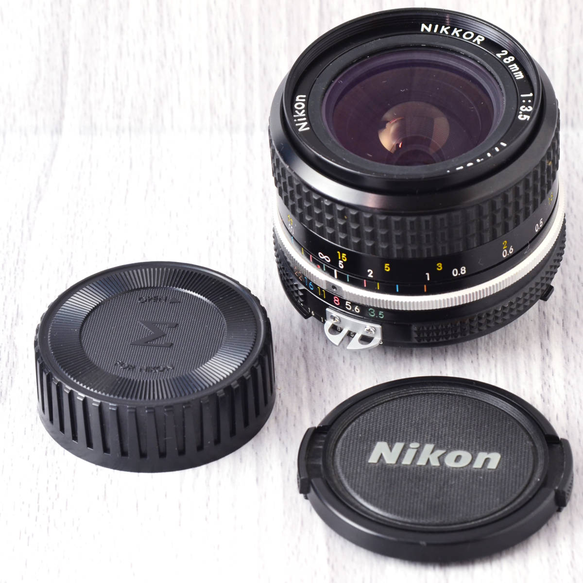 Nikon NIKKOR 28mm 1:3.5 Fマウント AIタイプ 単焦点フィルムカメラレンズ 整備済