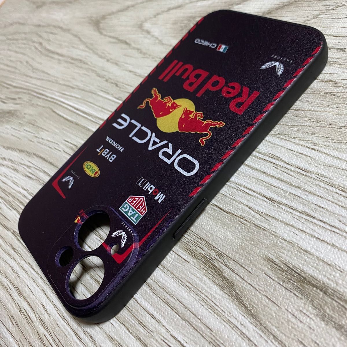 セルジオ・ペレス レーシング スーツ iPhone 15 ケース F1 レッドブル