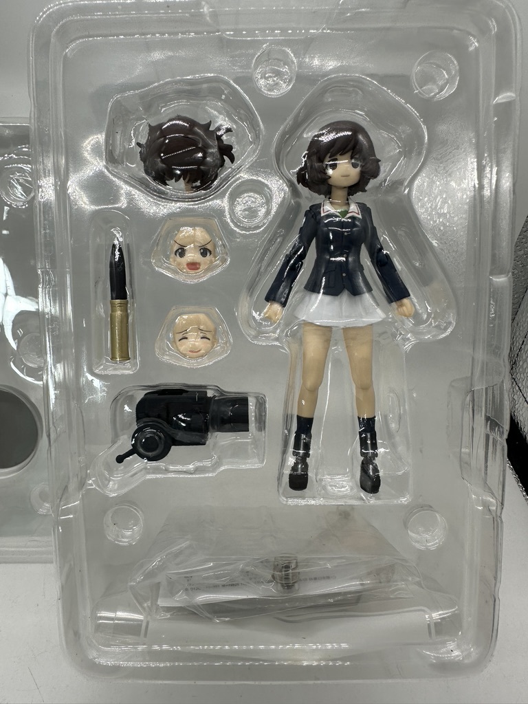 H0063 ガールズ&パンツアー 秋山優花里 マックスファクトリー フィギュア 中古 Max Factory_画像5