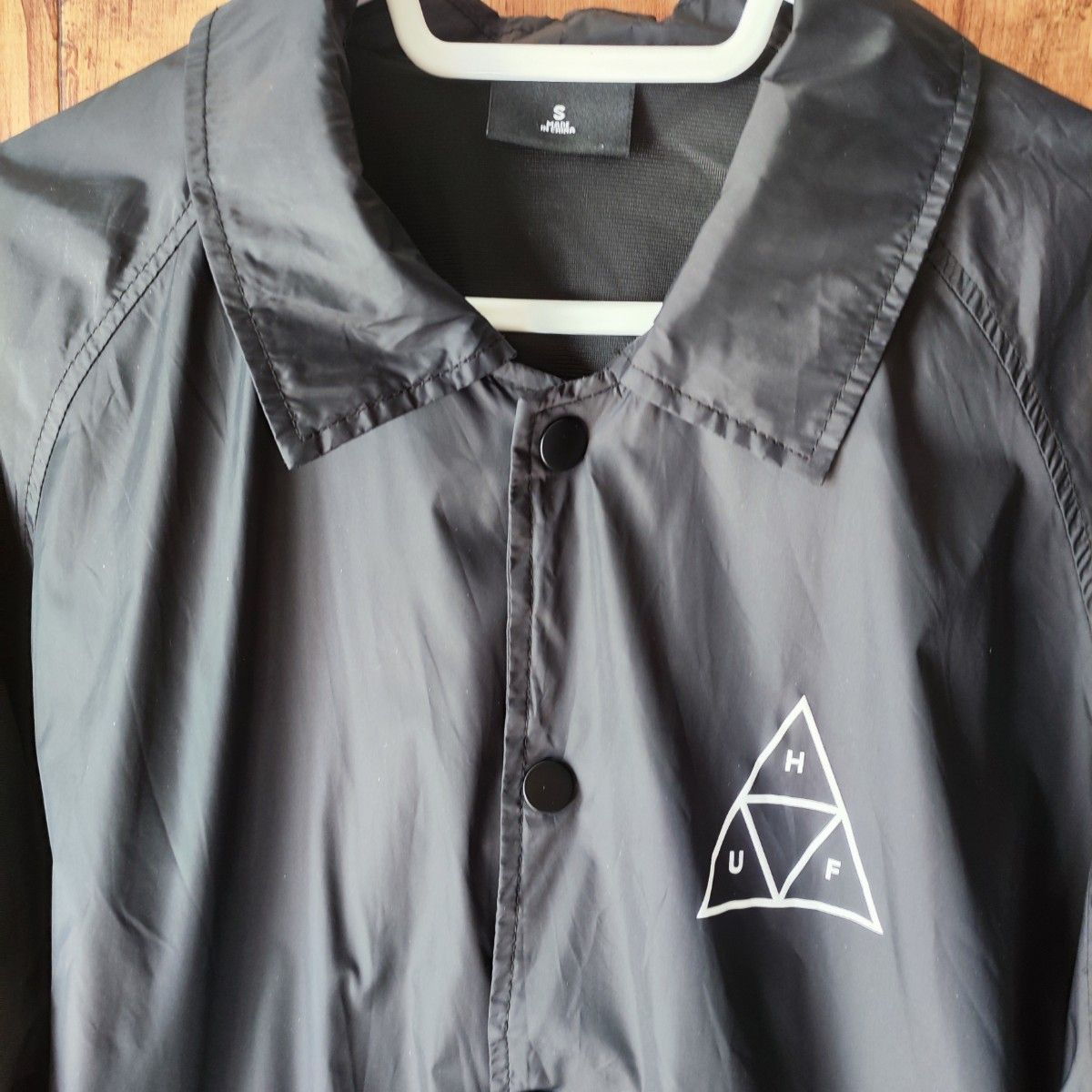 美品 ハフ HUF ナイロンジャケット コーチジャケット ブラック 美品 ハフ HUF ナイロンジャケット コーチジャケット ブラック