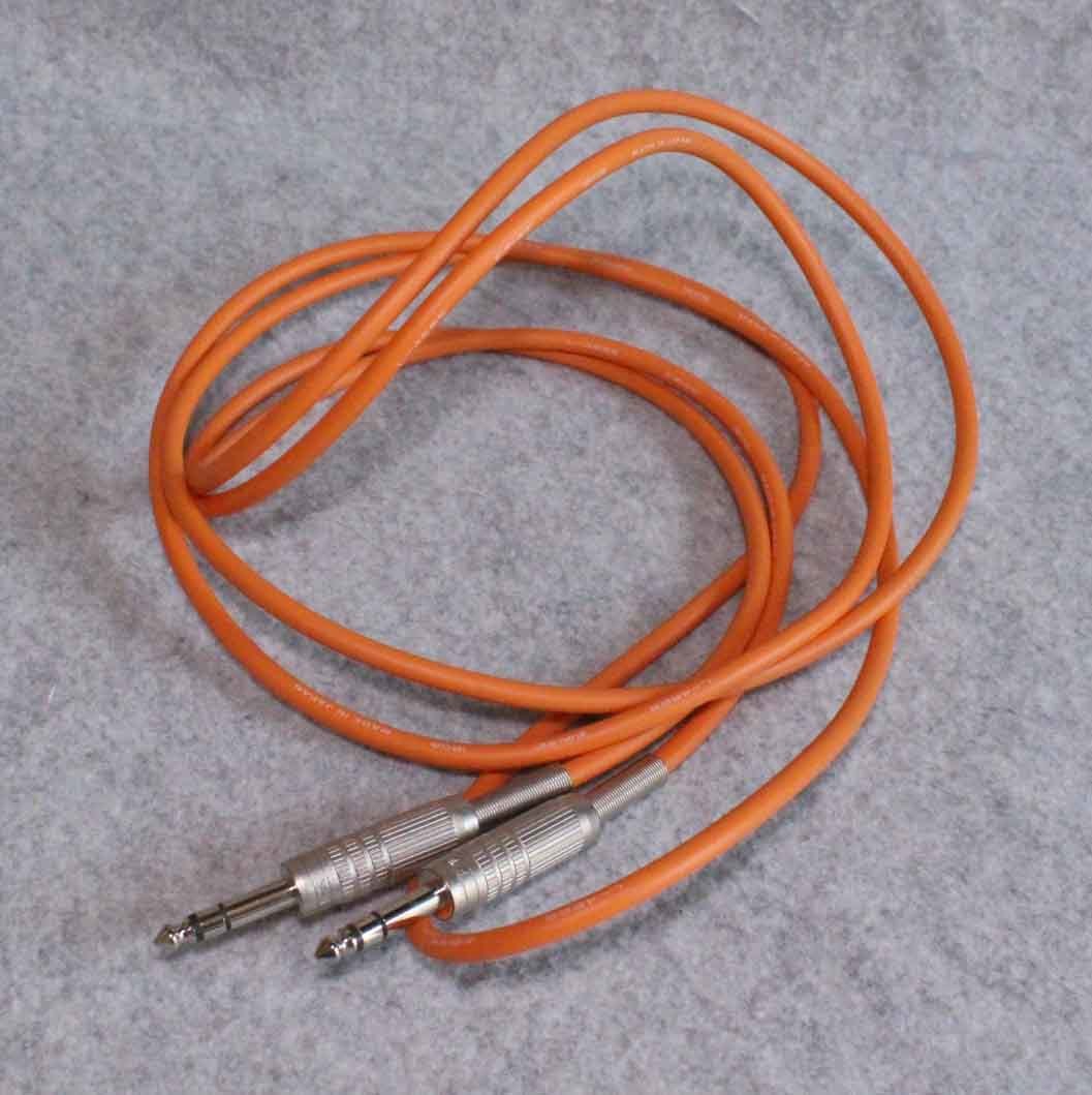[ta51]ギター　シールド　L-4E6S CANARE 3m カナレ　 コード　ケーブル　アンプ　音響　ベース　オレンジ色_画像1