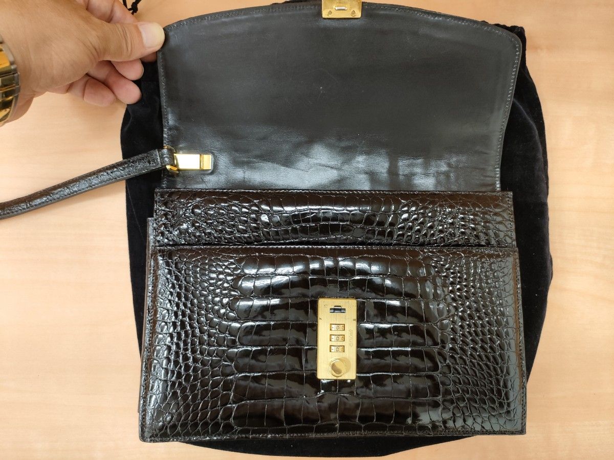 amiet クロコダイル レザー 多機能 セカンドクラッチバッグ amiet クロコダイル レザー 多機能 セカンドクラッチバッグ