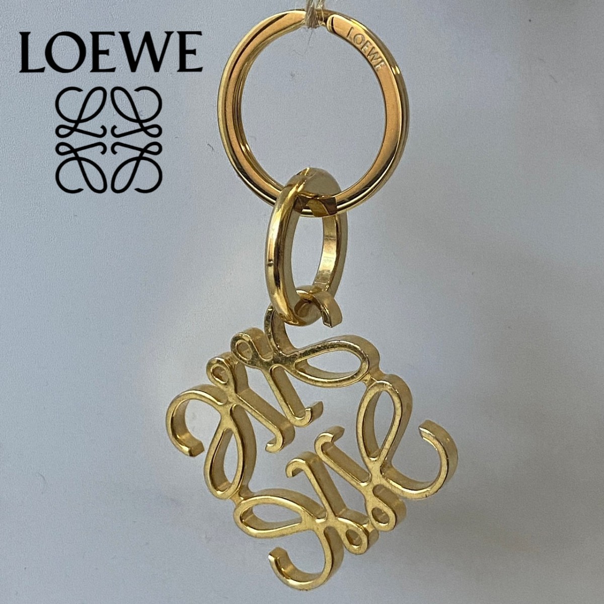 0982　LOEWE ロエベ　アナグラム　キーホルダー　キーリング　チャーム　ゴールド　キーチェーン　人気_画像1