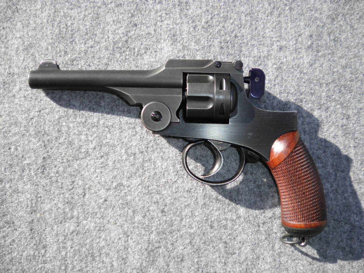 ハートフォード 二十六年式拳銃 エイジドカスタム HW 木製グリップ　ランヤード _画像1