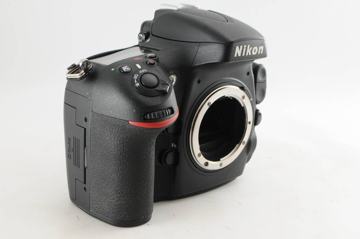 ★S数2000台 超美品★ NIKON ニコン D800 MB-D12 付属品満載 ★清潔感溢れる綺麗な外観! 光学系カビ・クモリなし! 細かく動作確認済!_画像4