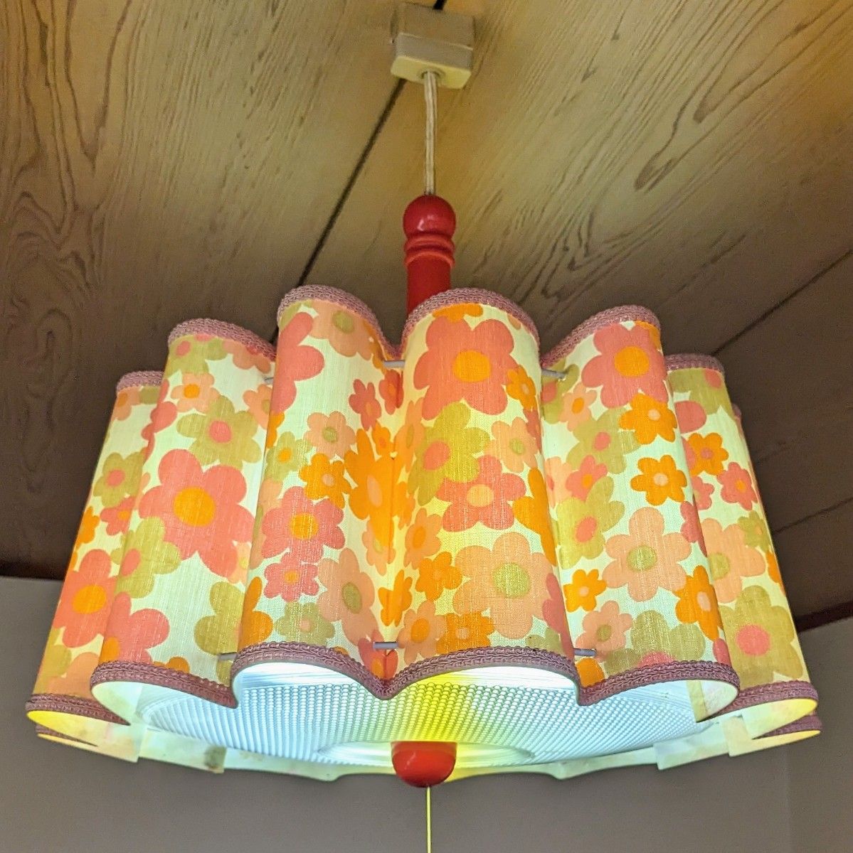 昭和レトロポップ 当時物 花柄のペンダントライト 天井吊り下げ照明