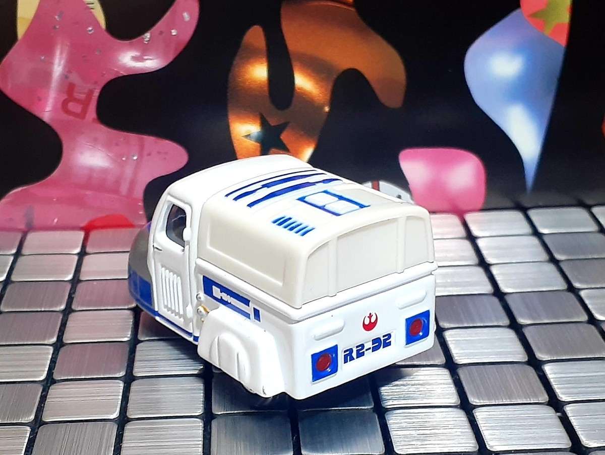 絶版 トミカ STAR WARS SC-03 R2-D2 STAR CARS ミニカー スター・ウォーズ 新品 未使用 美品 外箱やや傷みあり 3輪ミゼット風 フィギュア_画像4