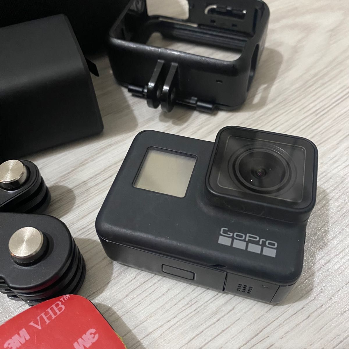 GoPro HERO7 BLACK 本体、バッテリー、アクセサリーセット-