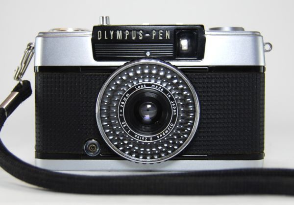 【動作確認済/モルト張替済】★OLYMPUS PEN EE3★（ストラップ付）赤ベロ◎☆送料520円 ハーフ判 コンパクト オリンパス #100343_画像1