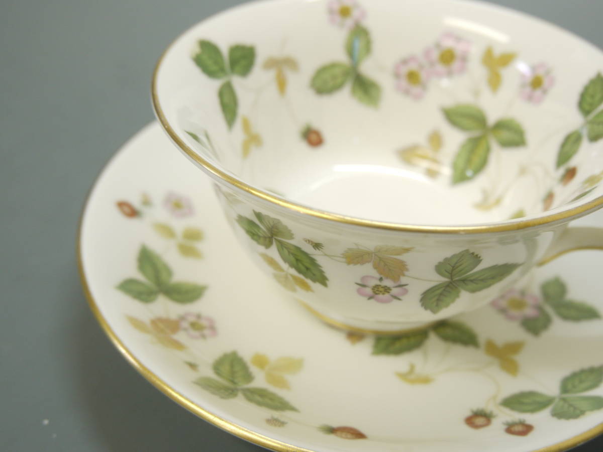 a77【15点まとめ売り】ウェッジウッド WEDGWOOD ワイルドストロベリー WILD STRAWBERRY イチゴ 金彩 カップ＆ソーサー/デミダス/マグカップ_画像5