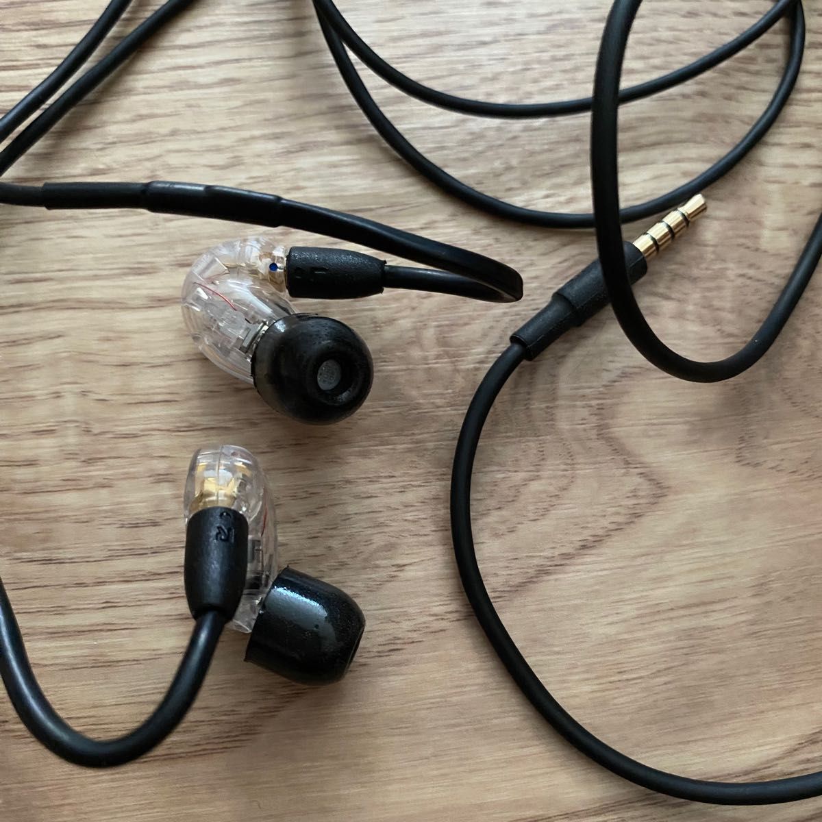 SHURE シュア イヤホン 有線 ケース付き|Yahoo!フリマ(旧 SHURE シュア イヤホン 有線 ケース付き|Yahoo!フリマ(旧
