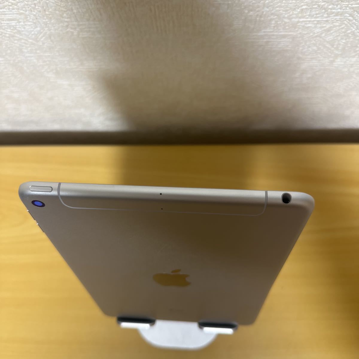 超美品 iPad mini5 64GB white A2124 Wi-Fi+Cellular 7.9インチ 第5世代 2019年 本体 バッテリー93%中古 SIMフリー 管理番号：14668_画像4