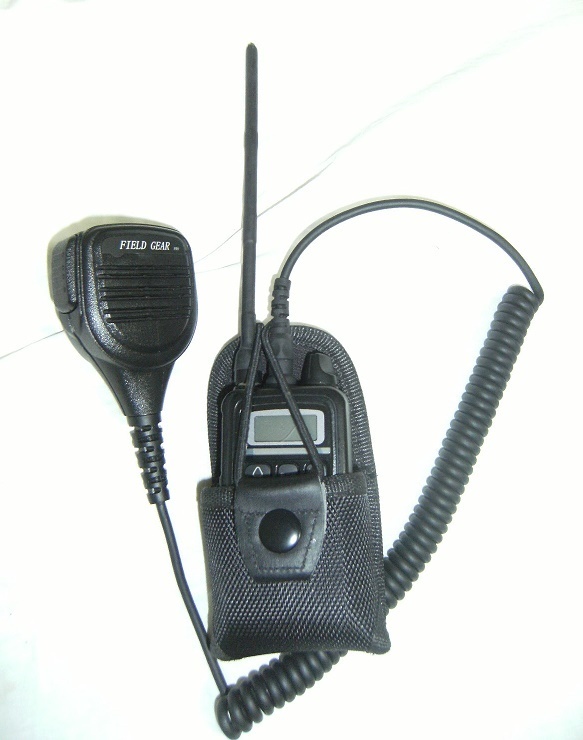 トランシーバー ラジオポーチ 小型携帯無線機用ホルダー（黒） ２個セット_IC4300L収納状況