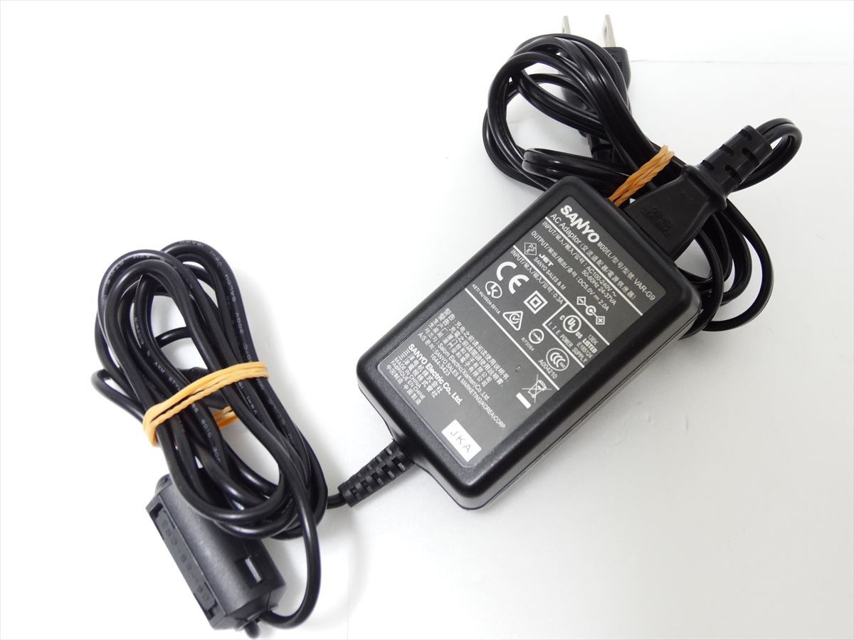 SANYO VAR-G9 純正 充電器 電源コード付き サンヨー バッテリーチャージャー 送料250円 672の画像1