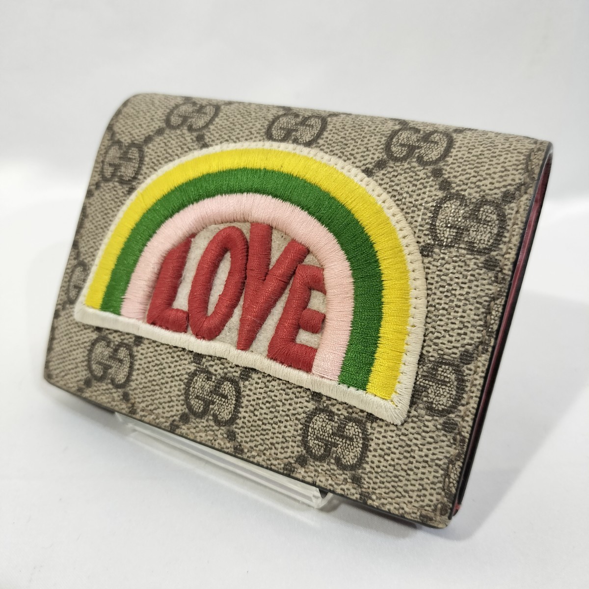 【美品】 正規品 GUCCI グッチ 折り財布 GGスプリーム ラブ Love 虹 レインボー PVC レザー 刺繍 ベージュ レッド 赤