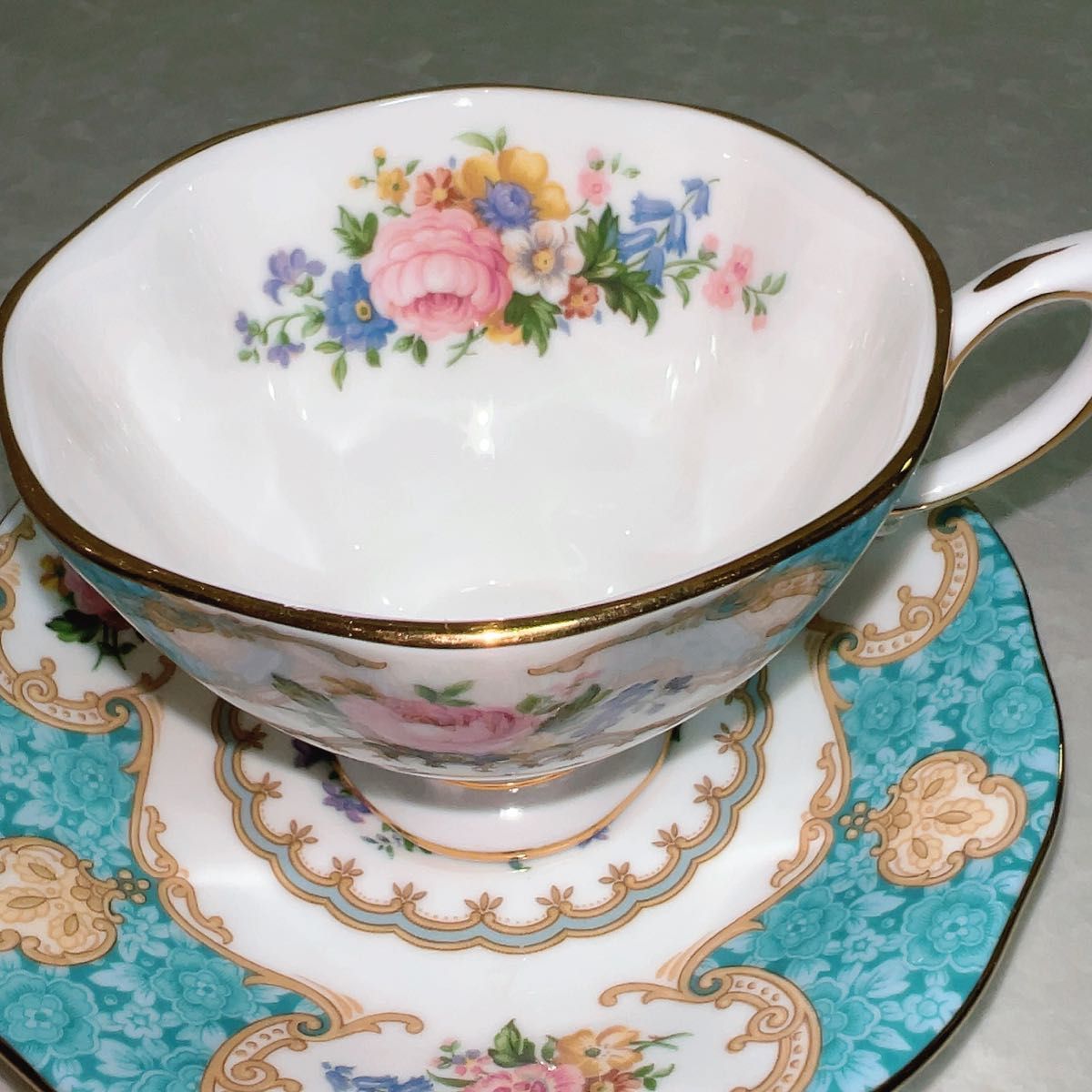 ロイヤルアルバート ROYAL ALBERT カップ&ソーサー　レディアスコット_画像3