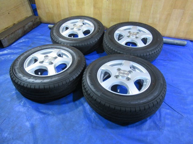 激安売切宣言！5555円～！VIOLENTO 12-4B 4H/100 ET42 + YOKOHAMA 145/80R12 LT 6PR クリッパー エブリー ハイゼット サンバー T007561_画像2