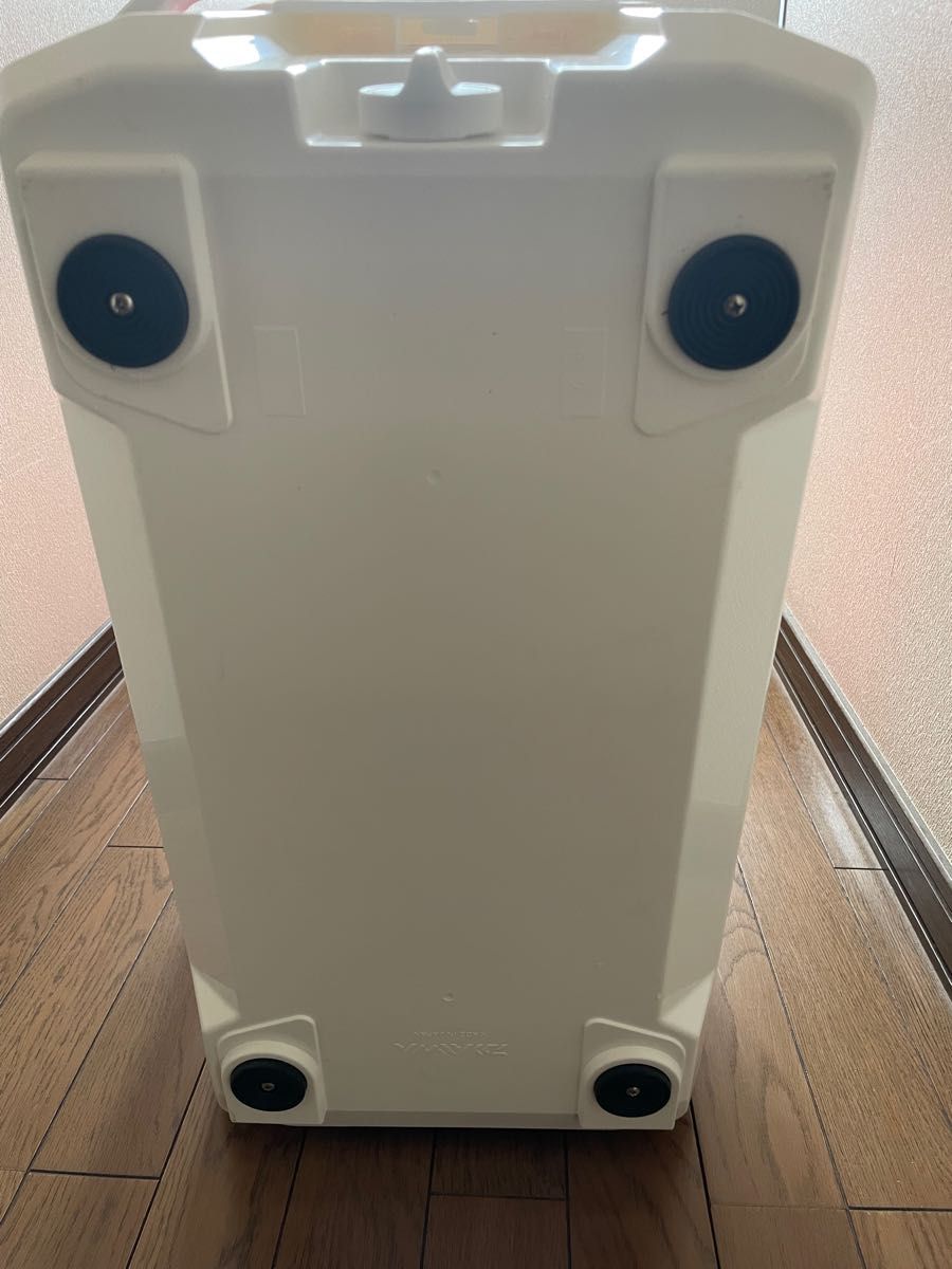 USED ダイワ クーラーボックス ライトトランクα S 2400 レッド