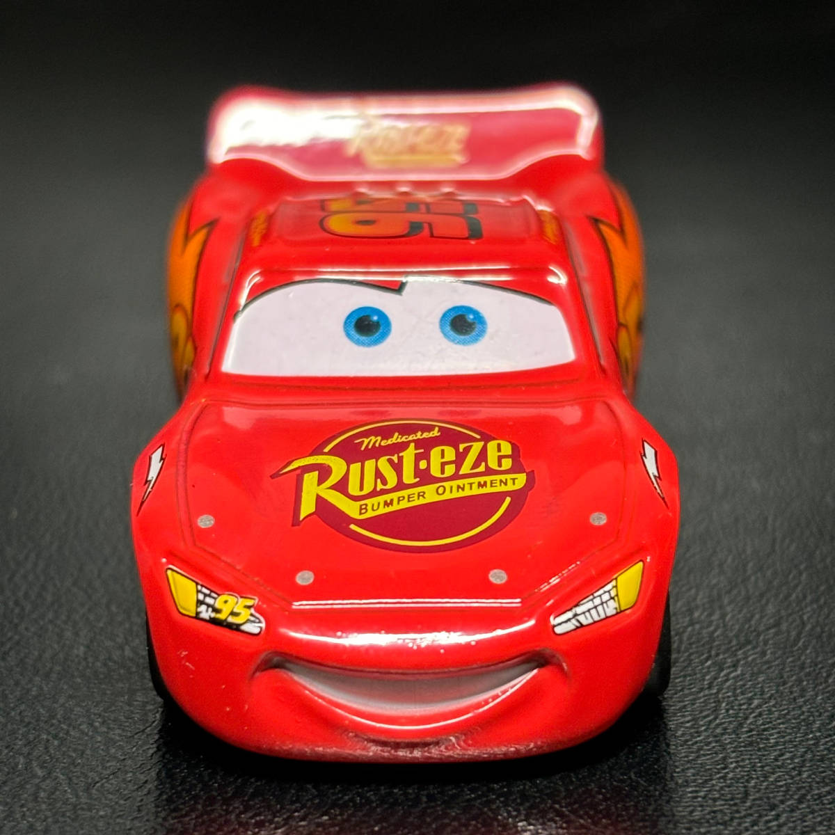 2010年☆ミニカー/箱付!カーズ トミカ C-01 95 ライトニング 2010年☆ミニカー/箱付!カーズ トミカ C-01 95 ライトニング