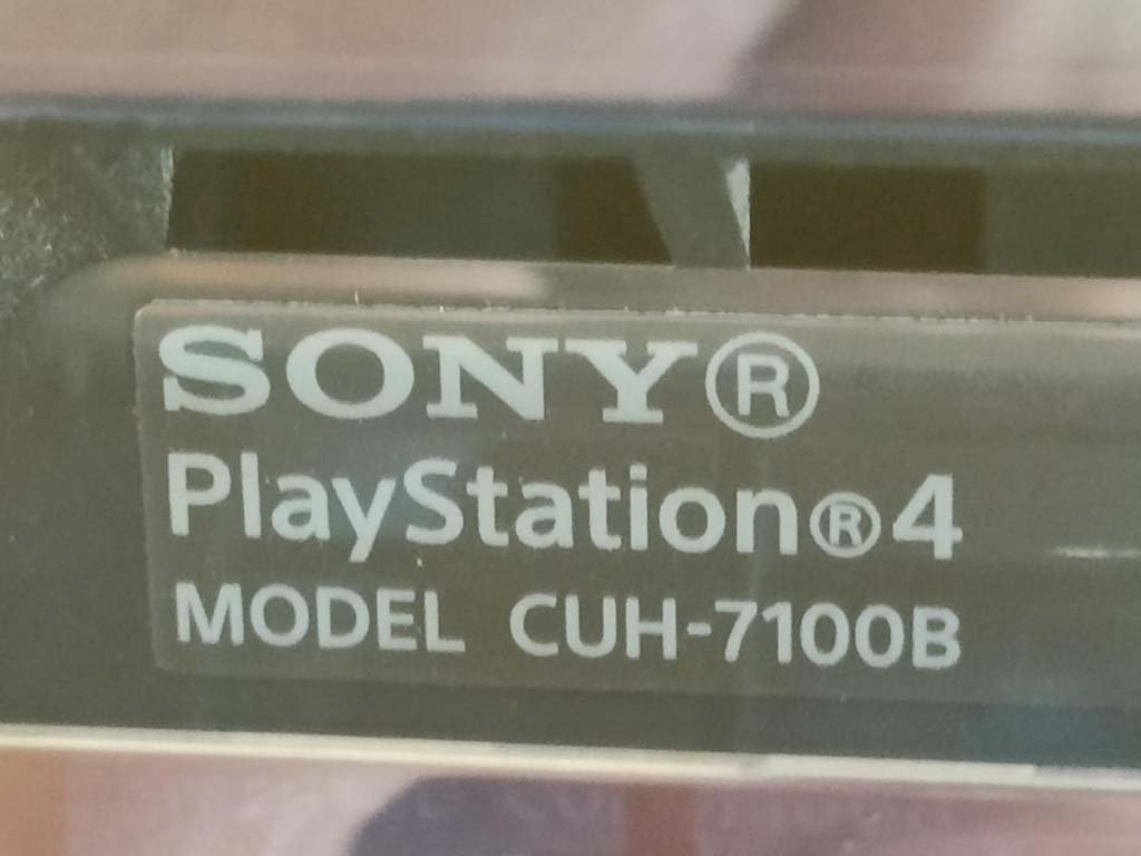 ☆ PlayStation 4 Pro 500 Million Limited Edition 2TB CUH ☆ PlayStation 4 Pro 500 Million Limited Edition 2TB CUH