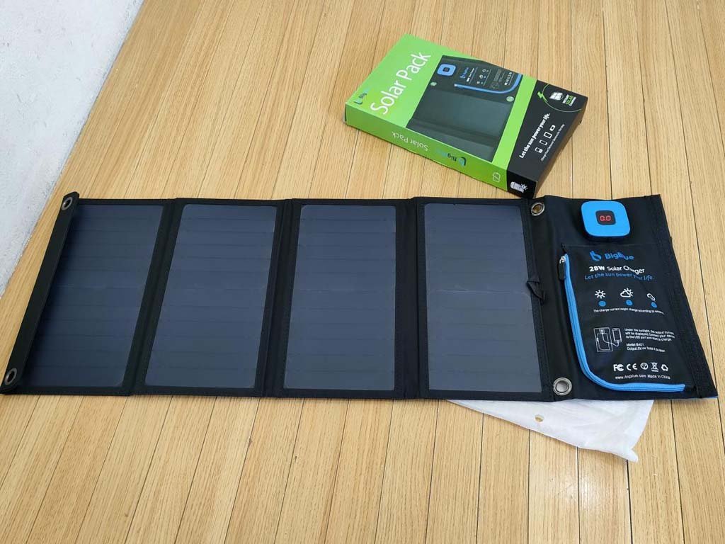  almost unused *Big Blue 28W solar charger 
