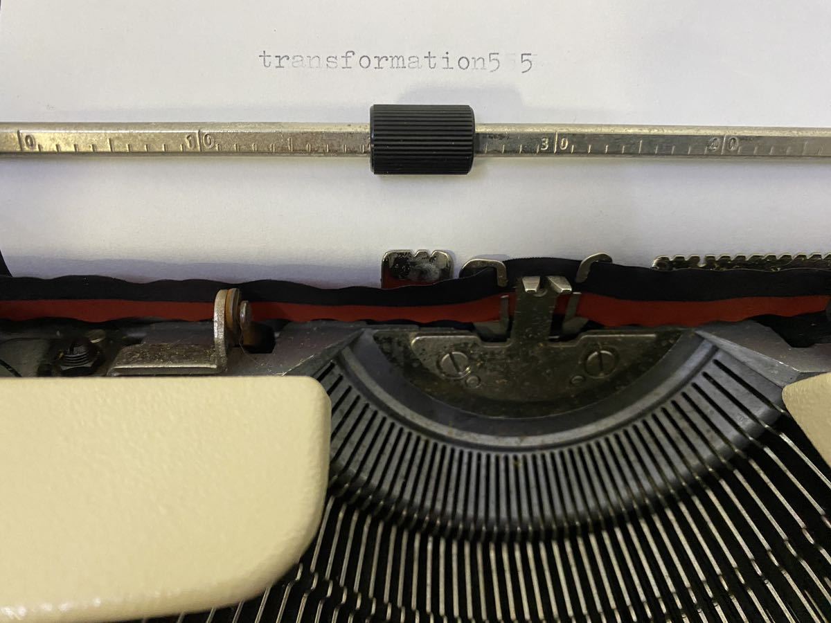 サ5196M☆olivetti オリベッティ タイプライター LETTERA35 グッチ