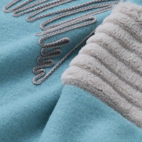 新品未使用 星コード刺繍ハイネックOP(ブルー)|PayPayフリマ